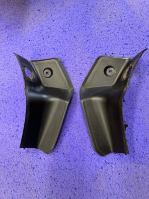 Заглушка защита лампы задний  левая правая f48 рестайлинг  x1 оригинал 7478289 7478290 фото №1