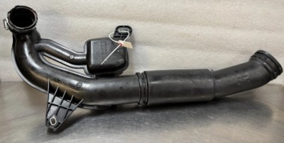 Труба пабтрубок  воздухозаборник шланг воздуха renault master iv 4 24- 165759182r фото №1