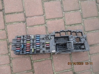 BLOQUE FUSIBLES MERCEDES W202 1.8  