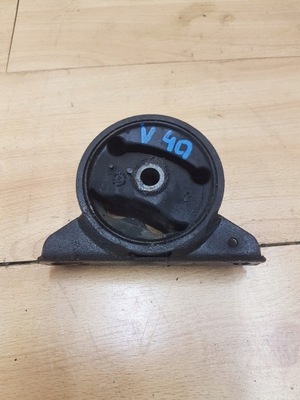 Подушка кронштейн двигуна volvo v40 lift 2.0t фото №1