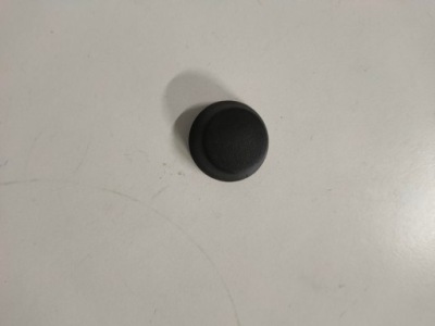 Заглушка на болти przy fotelach mercedes 107 фото №1