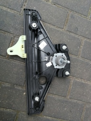 Подъемник стекло правый задняя renault clio v фото №1