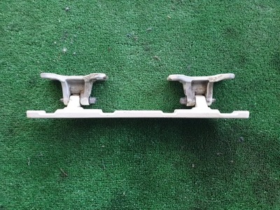 Mini clubman r55 петля дверь задний 14187910 фото №1