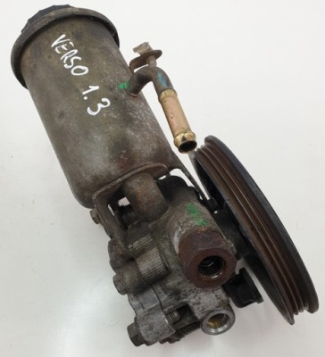 Насос підсилювача toyota yaris verso 1.3 фото №1