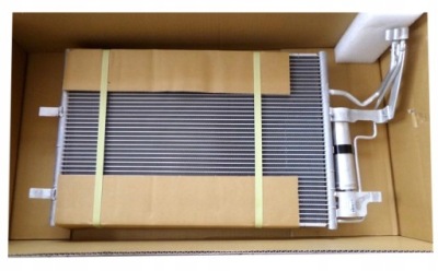 Радіатор кондиціонера mazda 3 bk 2003 - 2009 фото №1