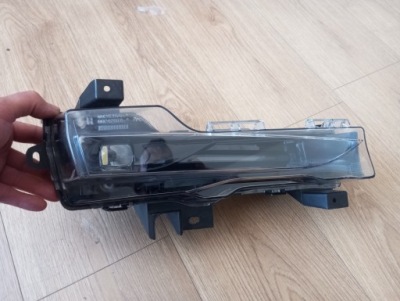 Tesla model 3 model y противотуманная фара led drl правый рестайлинг  1507933-10-c фото №1