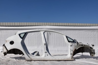 Opel astra j hb крила правий задній z40r фото №1