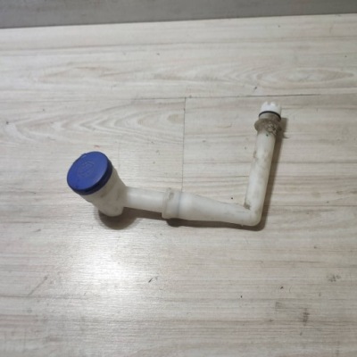 Трубка заливної розпилювача peugeot rifter 9816645880 фото №1