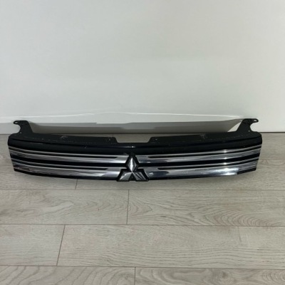 Решётка радиатора радиатора решётка радиатора mitsubishi outlander iii 3 7450a649 фото №1