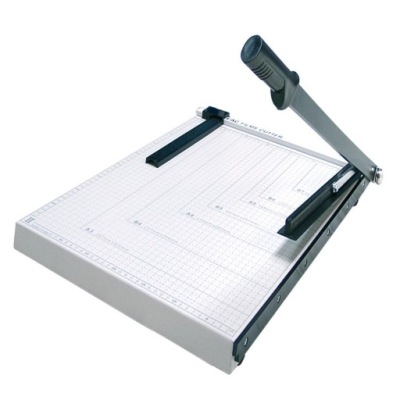 Gilotyna obcinarka krajarka A3 z dociskiem