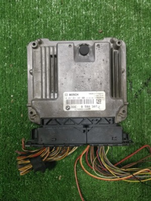 Бортовий комп'ютер блок керування двигуна bmw 8580307 281031001 фото №1