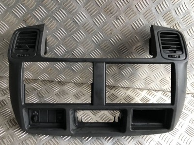 Land rover discovery ii 98-04 рамка повітропровід решітка фото №1