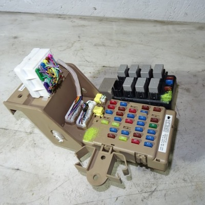 Subaru forester коробка запобіжників lb101101b фото №1