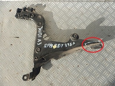 Audi a3 8p левый направляющая задний бампера задняя фото №1