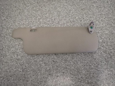 Toyota yaris 99-05 козирок сонцезахисний правий фото №1