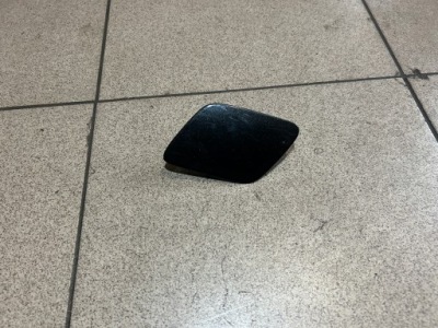 Заглушка крышка распылителя левая audi a6 s6 4.2 v8 lz9w фото №1