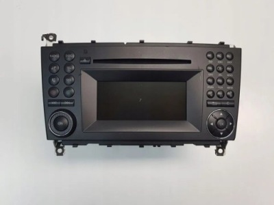 Оригинальные радио cd mercedes clc w203 a2039000000 фото №1