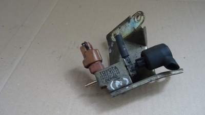 Toyota клапан вакууму 2586064140 фото №1