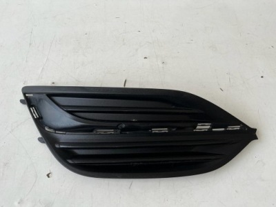 Opel insignia b решётка бампера 13491268 оригинал фото №1