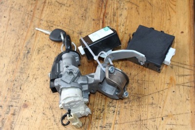 Замок запалювання ключ toyota corolla verso i фото №1