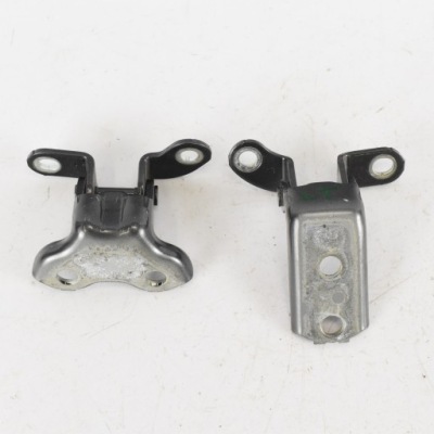 Петлі двері лівий задня toyota c-hr ii prius iv camry auris yaris 3 aygo x фото №1