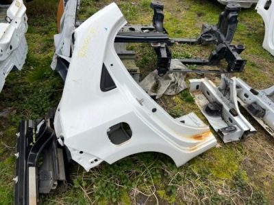 Twingo iii крила правий задня задній фото №1