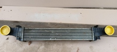 Радіатор інтеркулер mercedes e-klasa a2115003902 фото №1