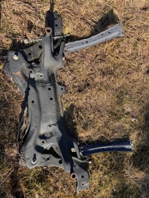 Lexus nx 300h підрамник балка перед підрамник фото №1