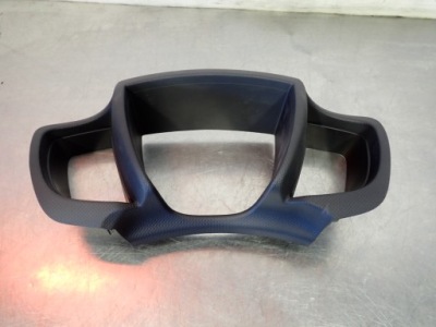 Защита спидометра toyota urban cruiser фото №1