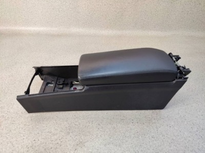 Подлокотник туннель среднего mercedes r172 w172 slk - a1726800350 фото №1