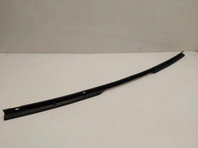 Audi оригінальний номер 4b9807989 напрямна бампера середина фото №1