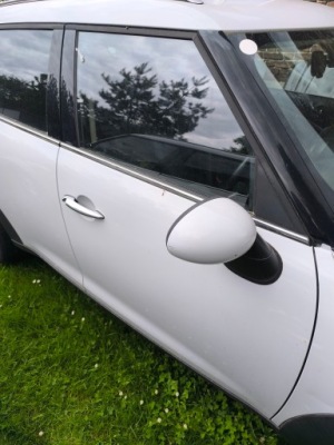 Двері правий перед mini countryman r60 b15 передні білий фото №1