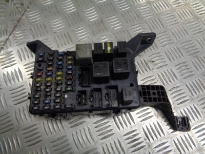 Коробка запобіжників mondeo mk3 1s7t-14a073-ae фото №1
