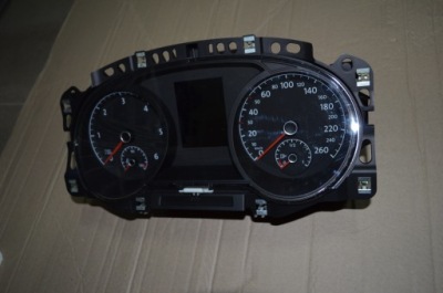Приборная панель счетчик vw golf vii tdi 5g0920870a 27568 km фото №1