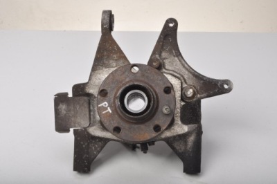 Mclaren mp4 spider поворотный кулак правый задний  11b0094cp.01 фото №1