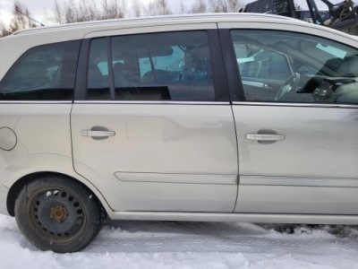 Opel zafira b 09r рестайлінг  дверей праве  задні задній z167 фото №1