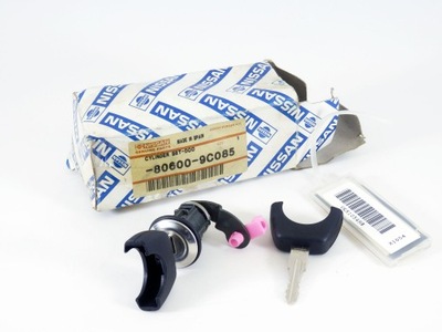 Замок вкладка дверь правых nissan serena оригинальный номер фото №1