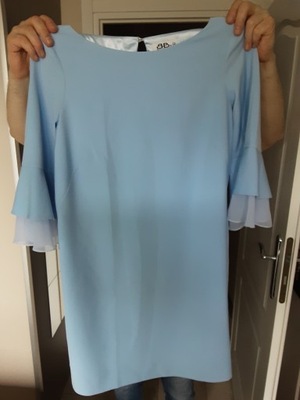Błękitna elegancka sukienka 44