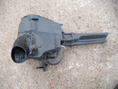 Ford focus mk3 10- 1.6tdci корпус фільтр повітря фото №1