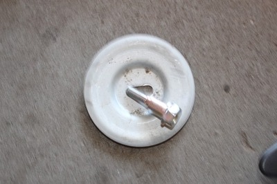 Mazda 5 lift 2012 кронштейн колеса запасного запаска фото №1