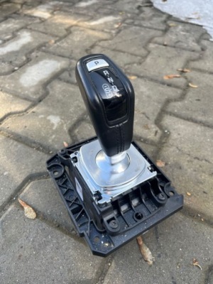 Куліса перемикання передач куліса  автоматична коробка передач land rover discovery 5 mx73-7e453 фото №1