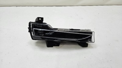 Протитуманна фара led правий tesla model 3 1077396-00-d фото №1