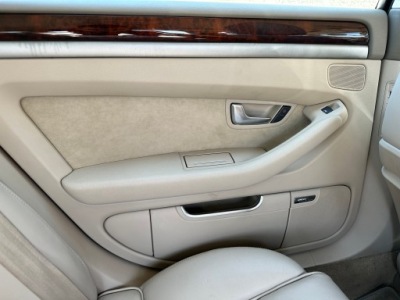 Обшивка левый задняя audi a8 d3 ii lift krem фото №1