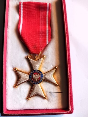 Odznaczenie Krzyż Polonia Restituta , w etui