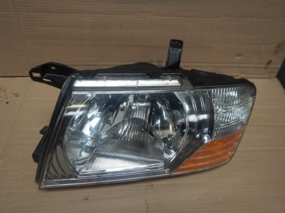 Лампа левая передняя mitsubishi pajero iii v7_w, v6_w 082141159l 15068934 фото №1