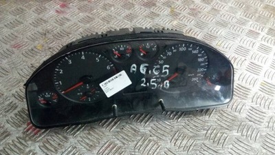 ПРИБОРНАЯ ПАНЕЛЬ AUDI A6 C4 2.4 4B0919880A