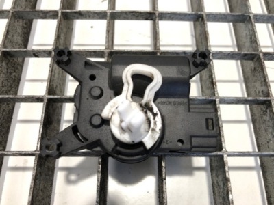 Двигун обігрівача renault a21101800 master iii моторчик фото №1