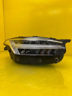 Лампа правая volvo xc90 ii 31446688 led фото №1