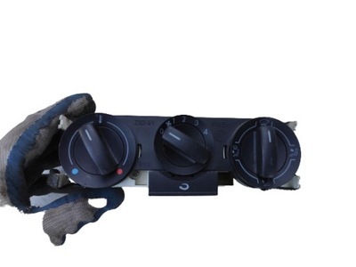 Панель обдув volkswagen оригінальний номер 6q0819045t фото №1