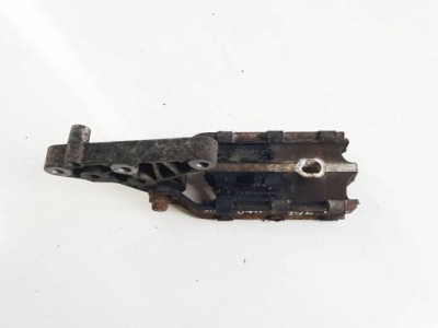 Volvo v70 iii 2011r 2.0 d3 подушка кронштейн двигателя фото №1